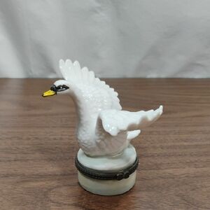 Hinged Swan Trinket Box